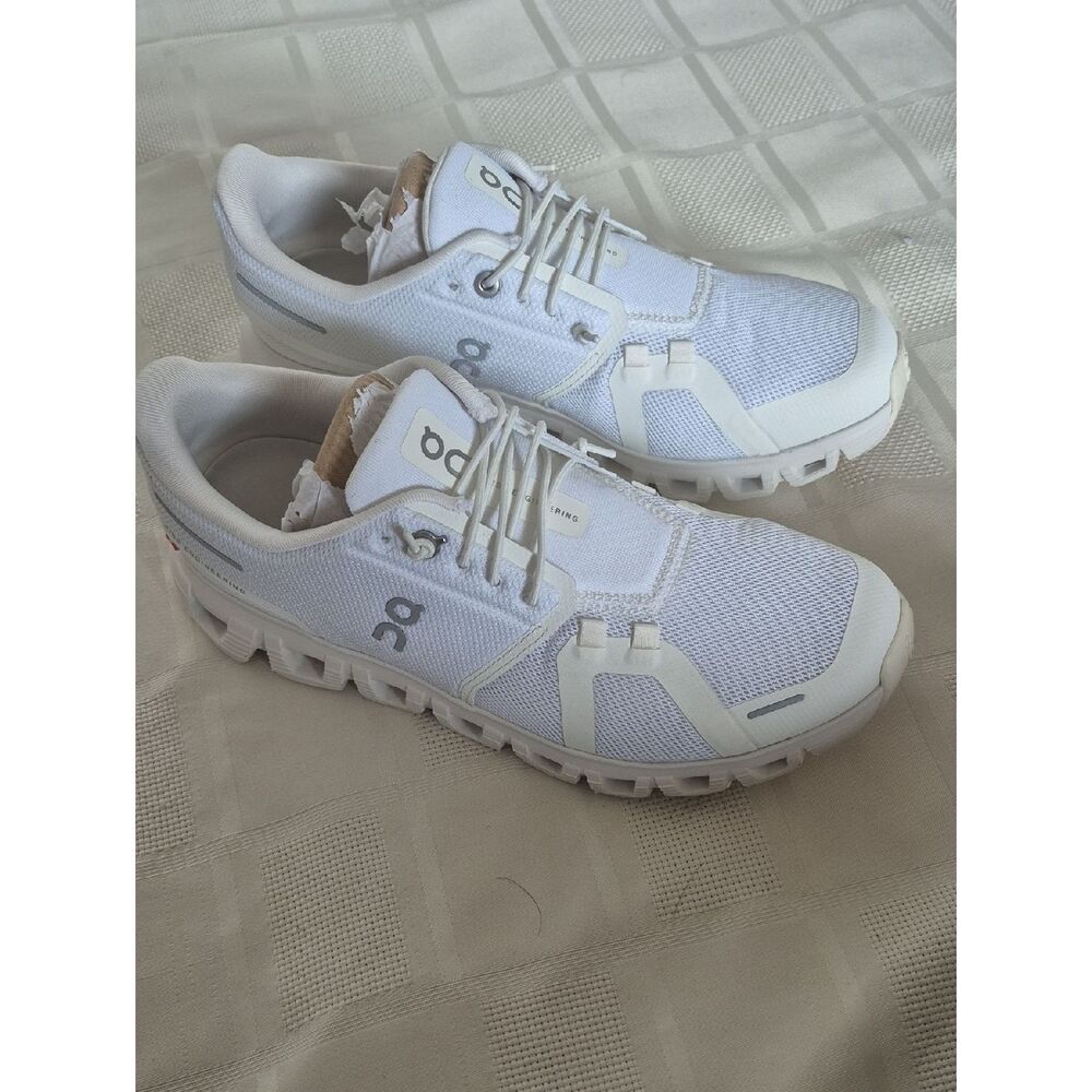 On Running Women's The Cloud Athletic Sneakers in White